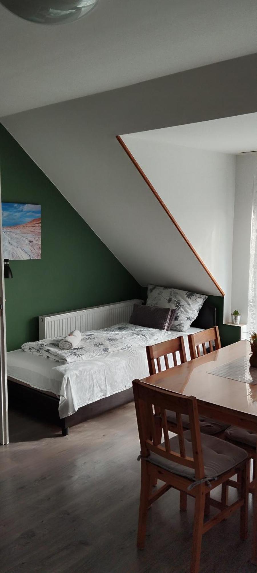 Zita Apartman Eger Szoba fotó